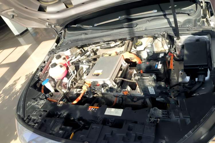 Used Geometry A 2024 500KM Travel Edition Engine Bay