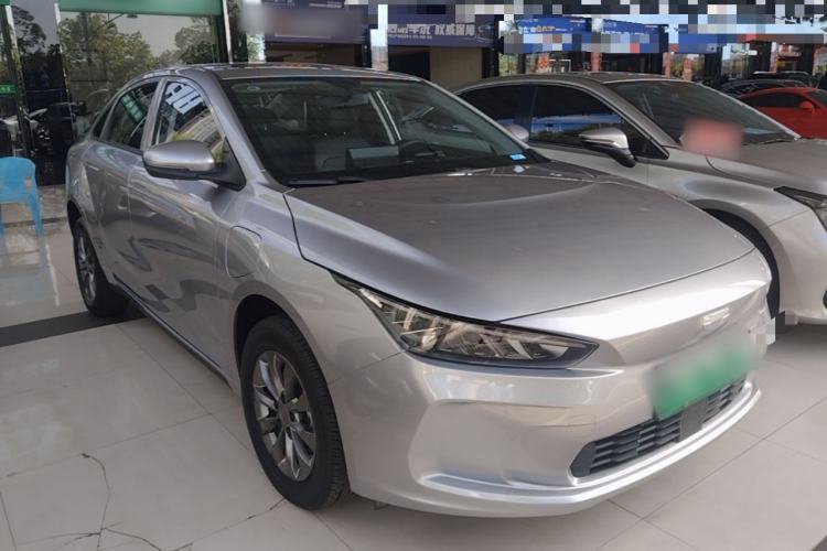 Used Geometry A 2024 410 KM Business Edition Front Right 45 Deg