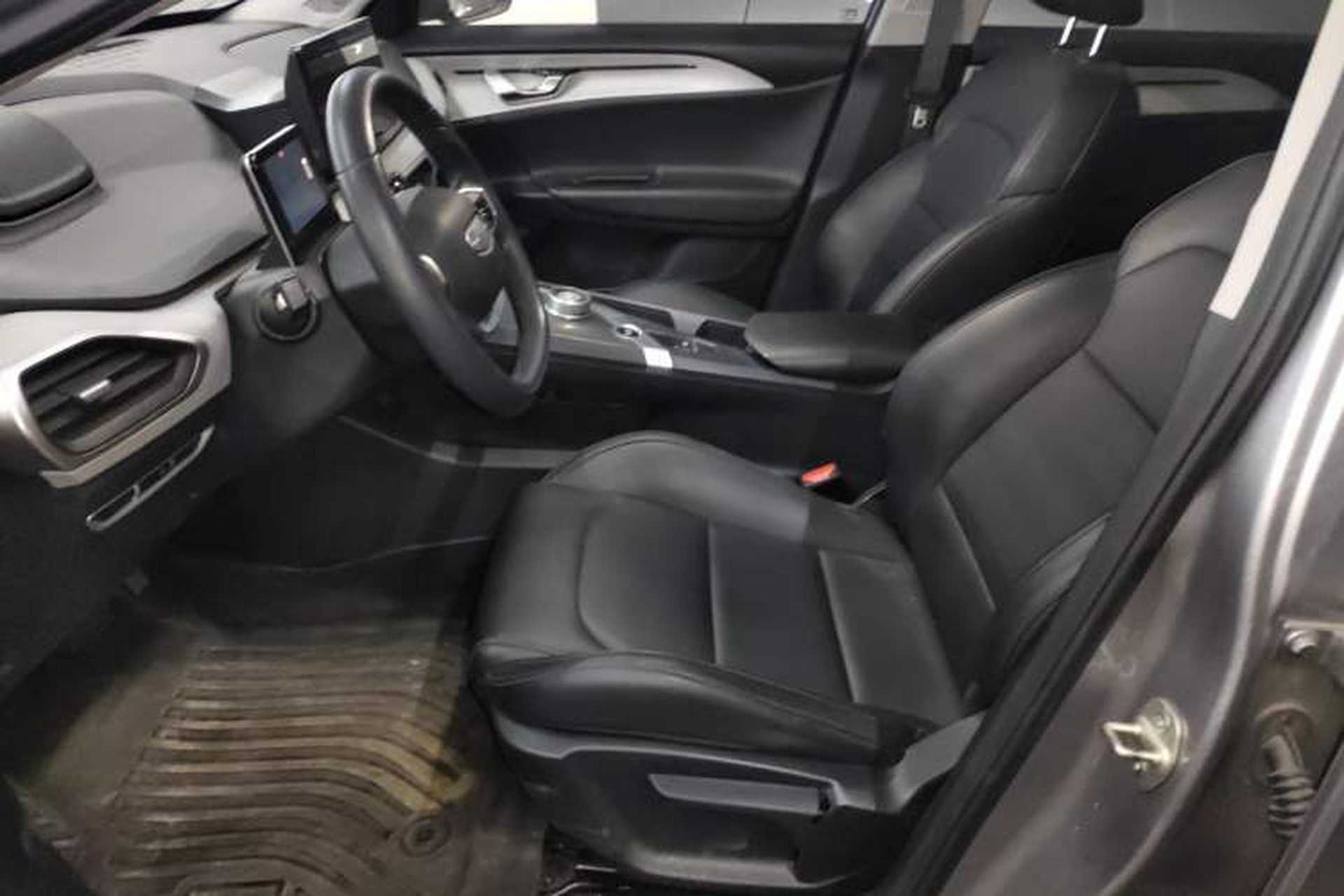 Used Geometry A 2024 410KM Travel Edition Left Front Seat