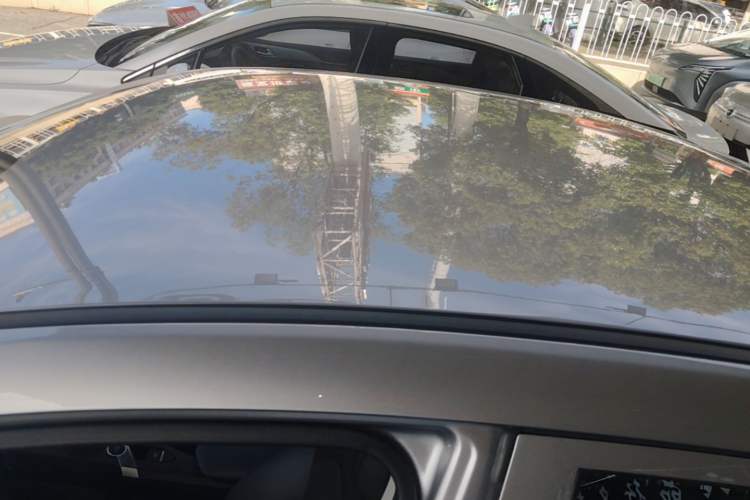 Used Geometry A 2024 410 KM Business Edition Roof
