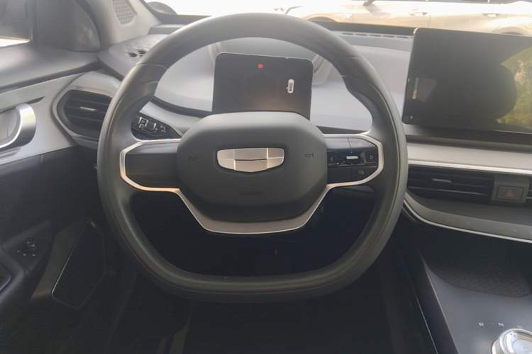 Used Geometry A 2024 410 KM Business Edition Steering Wheel