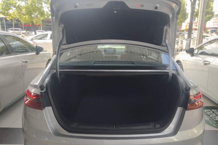 Used Geometry A 2024 410 KM Business Edition Trunk