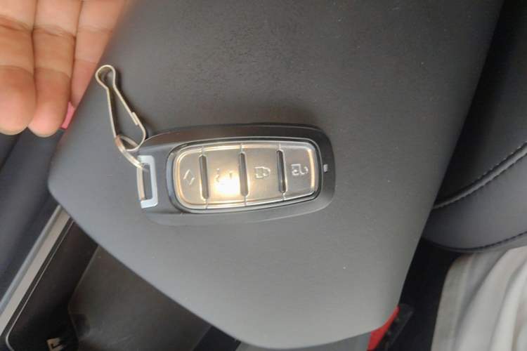 Used Geometry A 2024 410 KM Business Edition Vehicle Key
