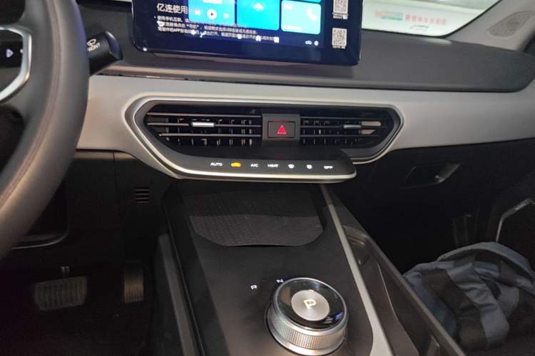 Used Geometry A 2024 500KM Travel Edition Audio And AC Panel