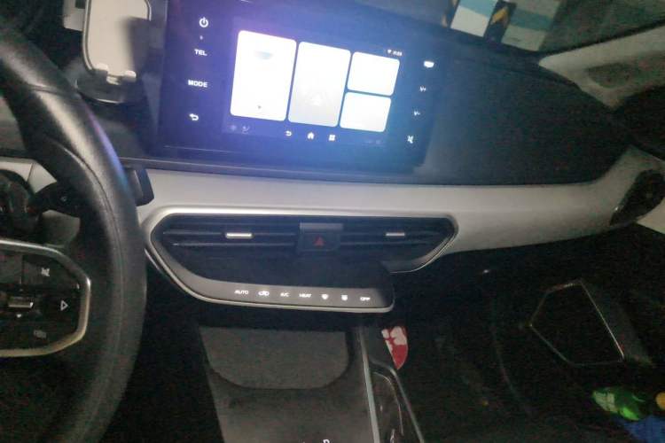 Used Geometry A 2024 410KM Travel Edition Audio And AC Panel