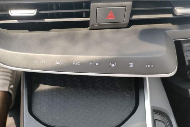 Used Geometry A 2024 410KM Travel Edition Audio And AC Panel