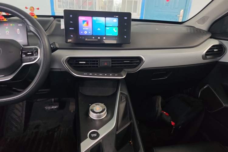 Used Geometry A 2024 410KM Travel Edition Audio And AC Panel