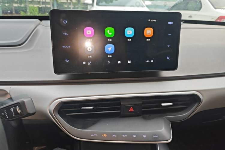 Used Geometry A 2024 410KM Travel Edition Audio And AC Panel