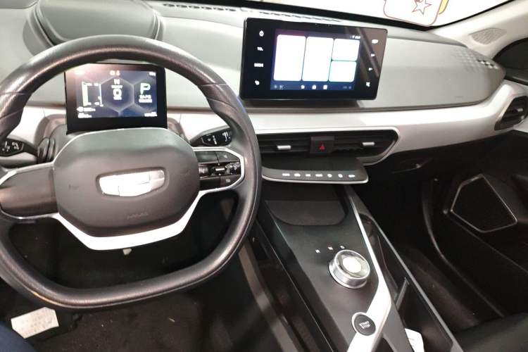 Used Geometry A 2024 410KM Travel Edition Audio And AC Panel