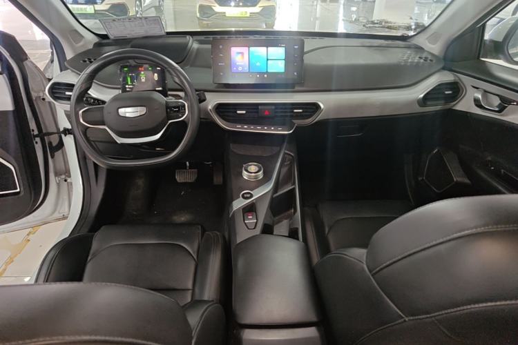 Used Geometry A 2024 410KM Travel Edition Center Console