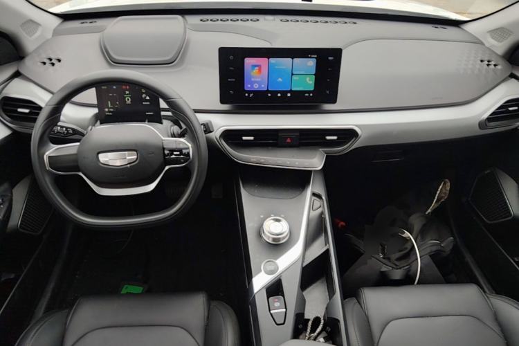 Used Geometry A 2024 410KM Travel Edition Center Console