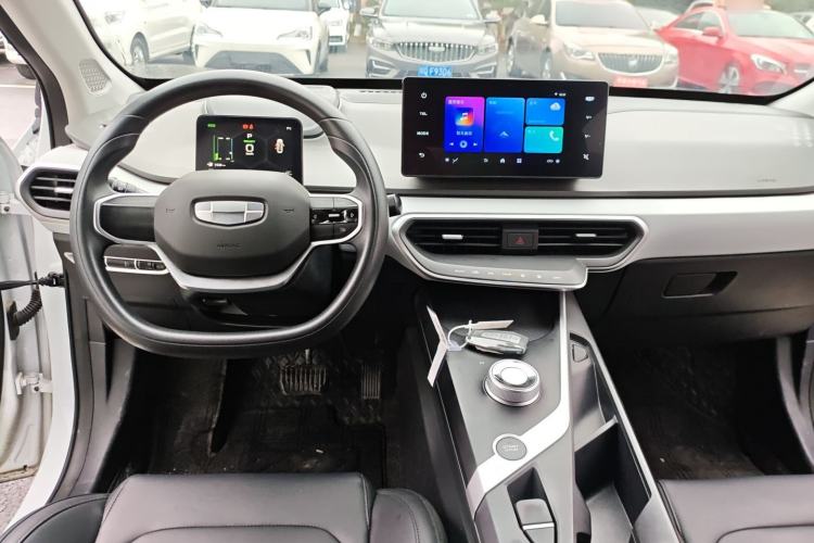 Used Geometry A 2024 500KM Travel Edition Center Console