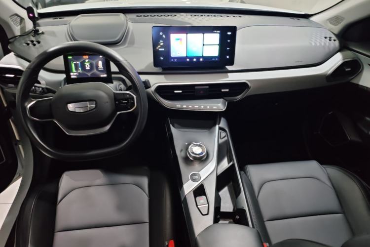 Used Geometry A 2024 410KM Travel Edition Center Console