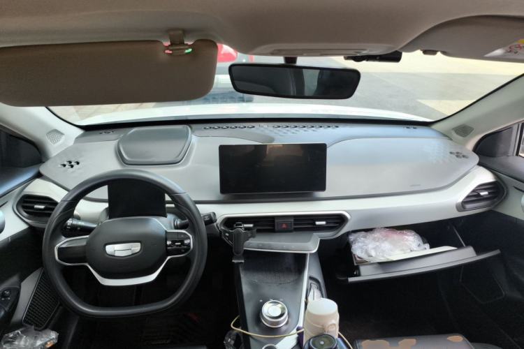Used Geometry A 2024 500KM Travel Edition Center Console