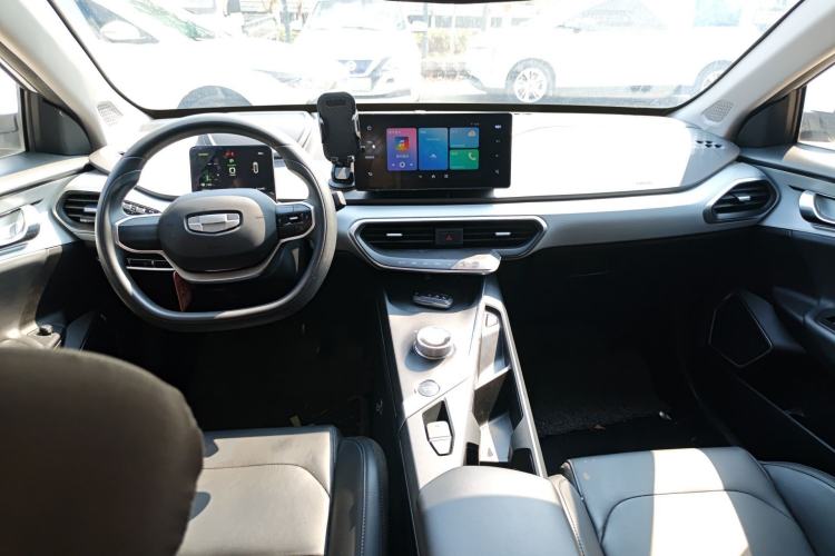 Used Geometry A 2024 410KM Travel Edition Center Console