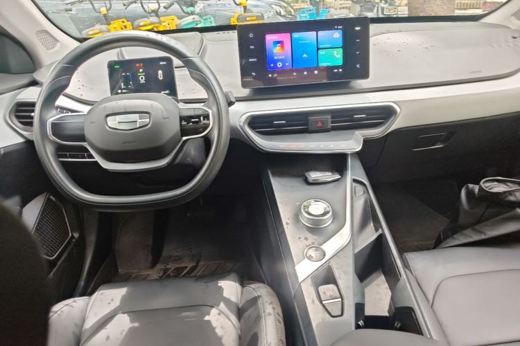 Used Geometry A 2024 410KM Travel Edition Center Console