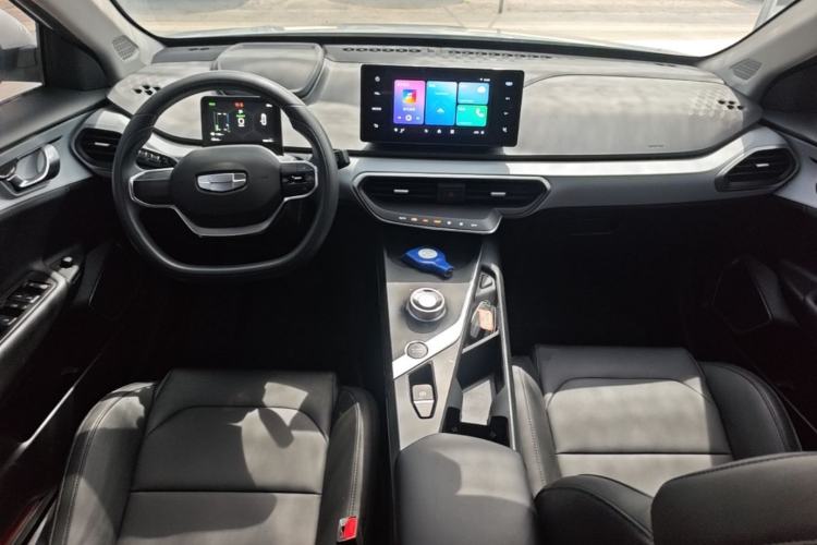 Used Geometry A 2024 410KM Travel Edition Center Console