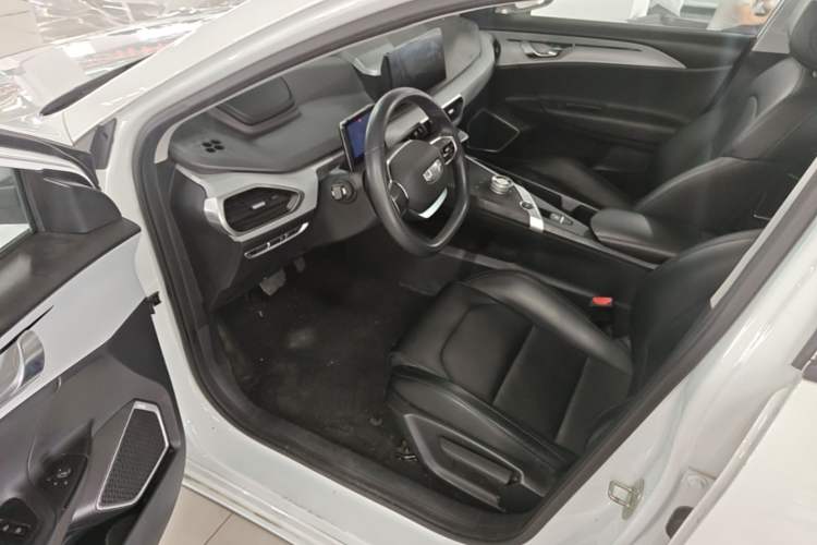 Used Geometry A 2024 410KM Travel Edition Driver Seat