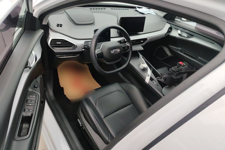 Used Geometry A 2024 410KM Travel Edition Driver Seat