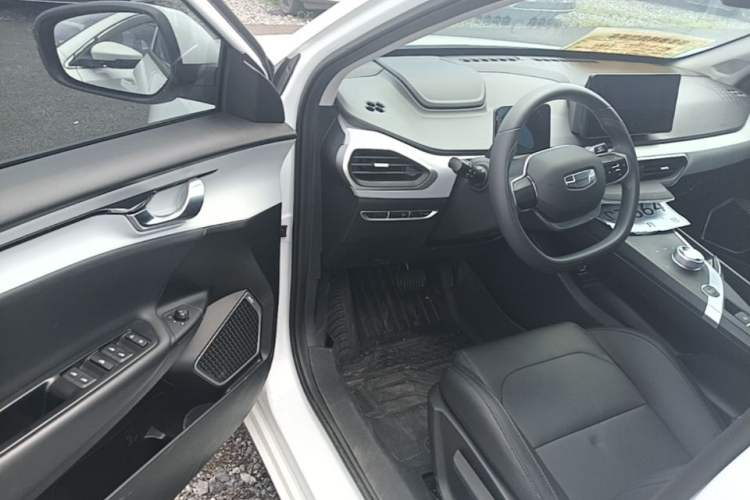 Used Geometry A 2024 500KM Travel Edition Driver Seat