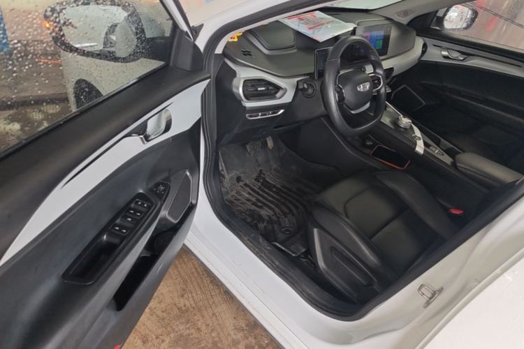 Used Geometry A 2024 410KM Travel Edition Driver Seat