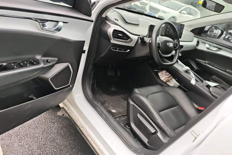 Used Geometry A 2024 500KM Travel Edition Driver Seat