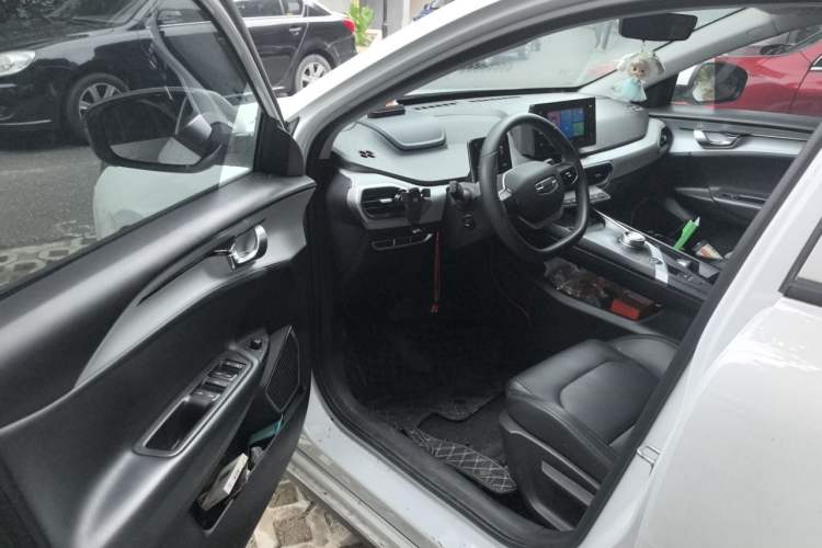 Used Geometry A 2024 410KM Travel Edition Driver Seat