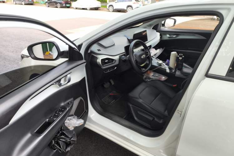 Used Geometry A 2024 500KM Travel Edition Driver Seat