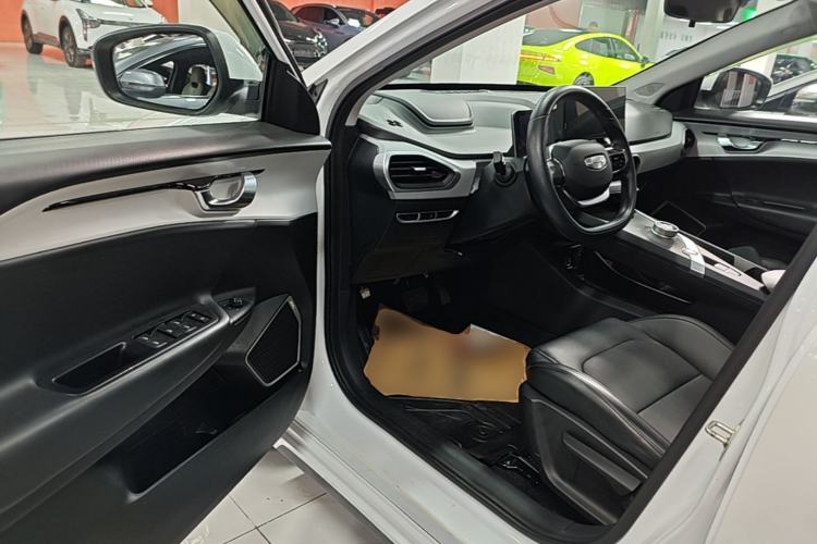 Used Geometry A 2024 410KM Travel Edition Driver Seat