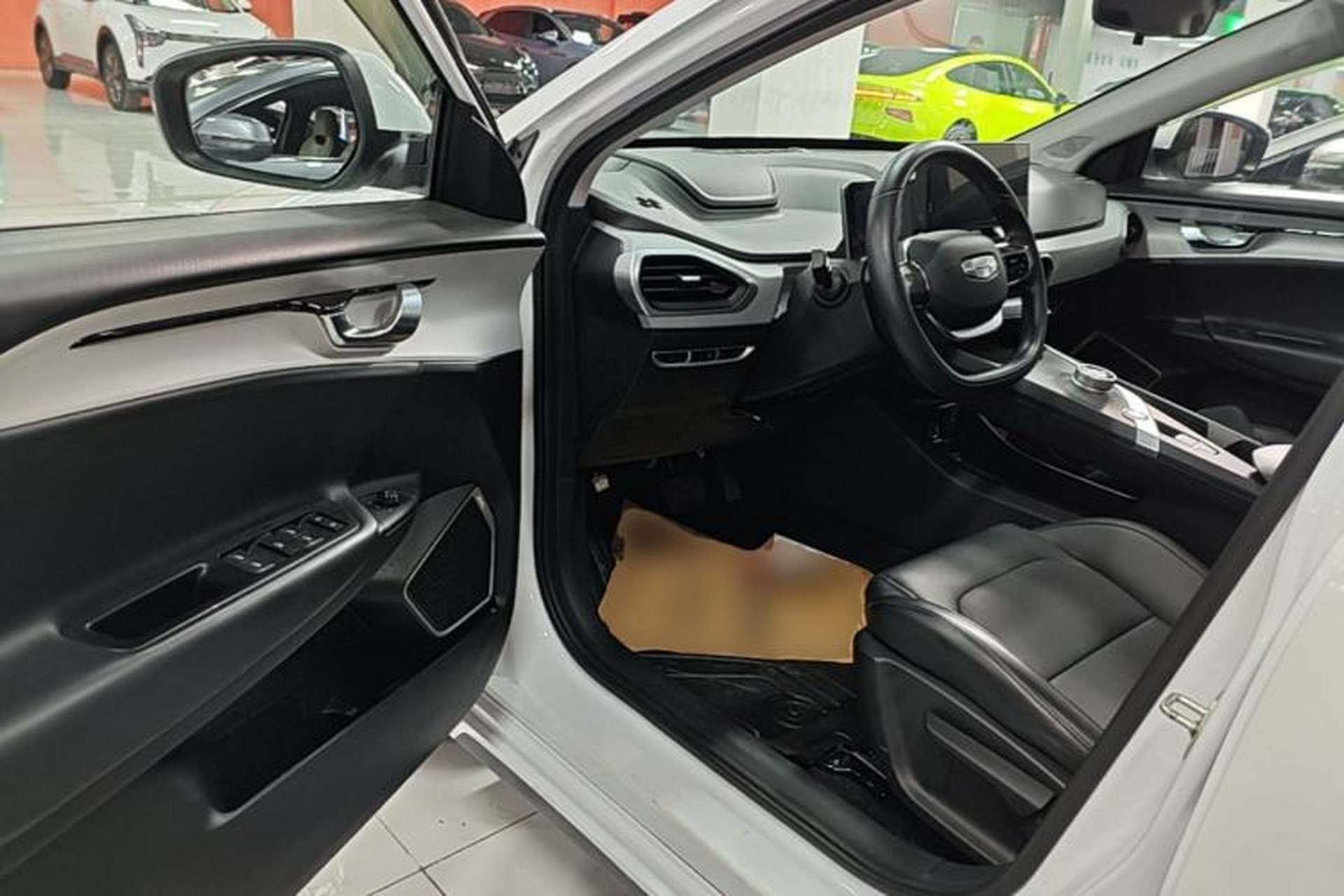 Used Geometry A 2024 410KM Travel Edition Driver Seat