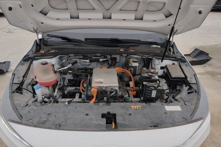Used Geometry A 2024 410KM Travel Edition Engine Bay