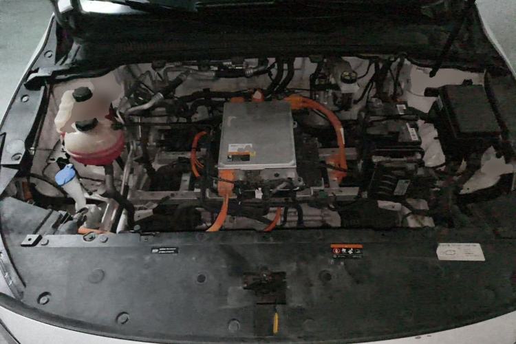Used Geometry A 2024 410KM Travel Edition Engine Bay