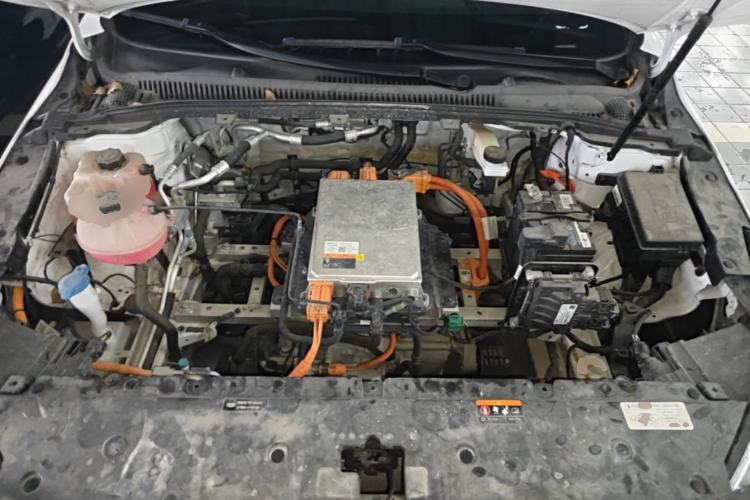 Used Geometry A 2024 410KM Travel Edition Engine Bay