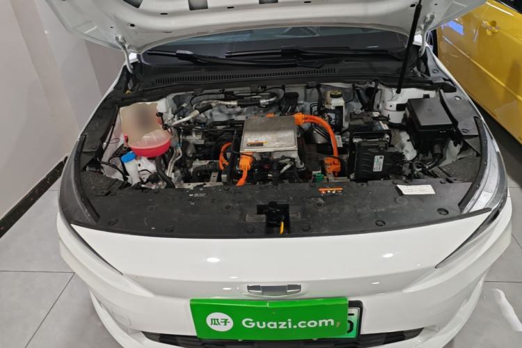 Used Geometry A 2024 410KM Travel Edition Engine Bay