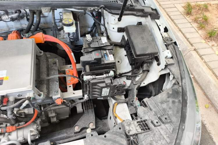 Used Geometry A 2024 500KM Travel Edition Engine Bay Left