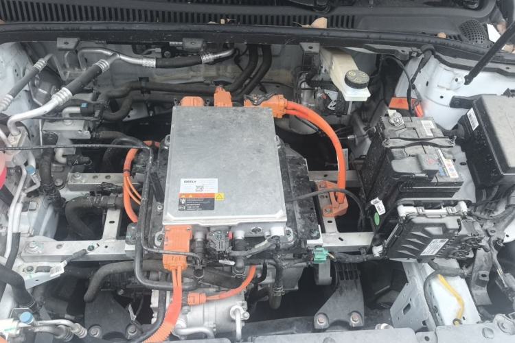 Used Geometry A 2024 410KM Travel Edition Engine Bay