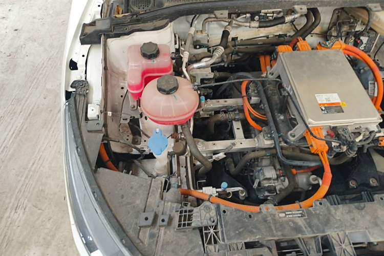 Used Geometry A 2024 500KM Travel Edition Engine Bay Right