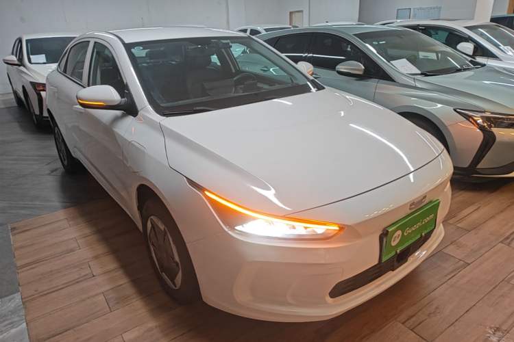 Used Geometry A 2024 410KM Travel Edition Exterior 1