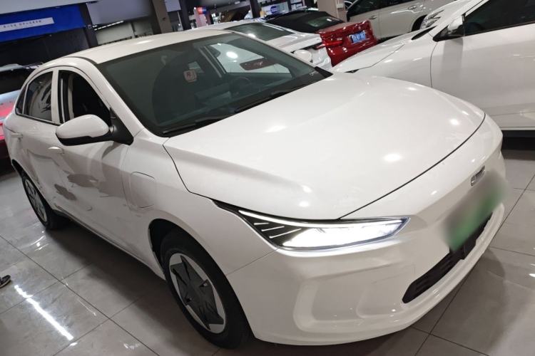 Used Geometry A 2024 410KM Travel Edition Exterior 2