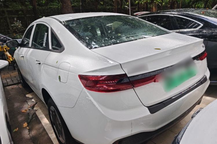 Used Geometry A 2024 410KM Travel Edition Exterior 2