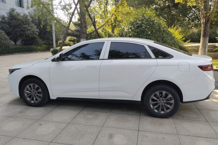 Used Geometry A 2024 410KM Travel Edition Exterior 3