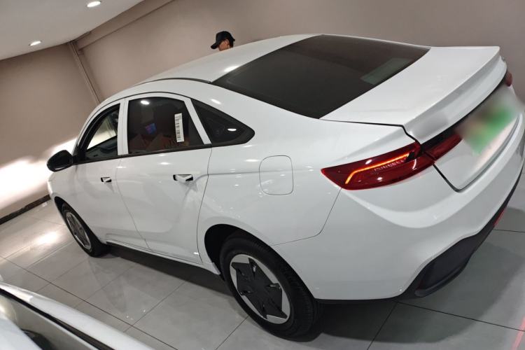 Used Geometry A 2024 410KM Travel Edition Exterior 3