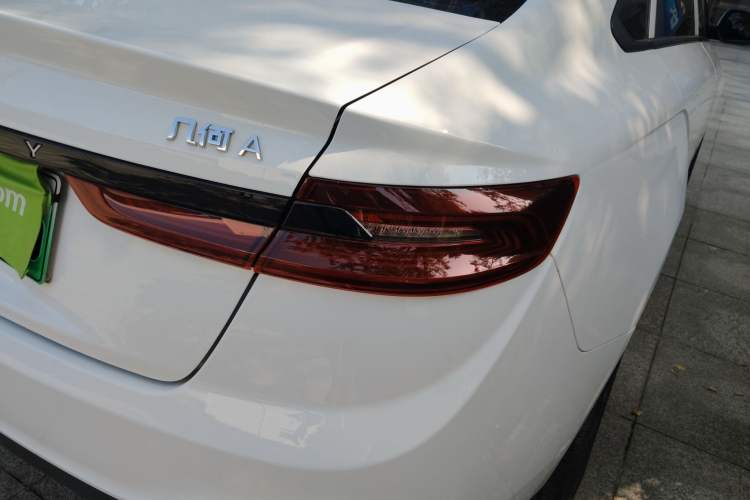 Used Geometry A 2024 410KM Travel Edition Exterior 6