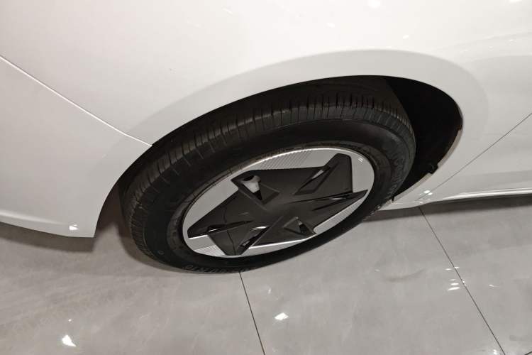 Used Geometry A 2024 410KM Travel Edition Exterior 7