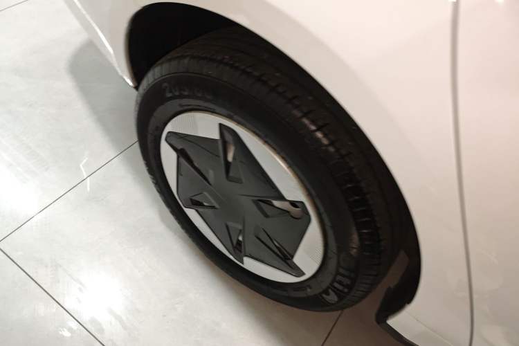 Used Geometry A 2024 410KM Travel Edition Exterior 8