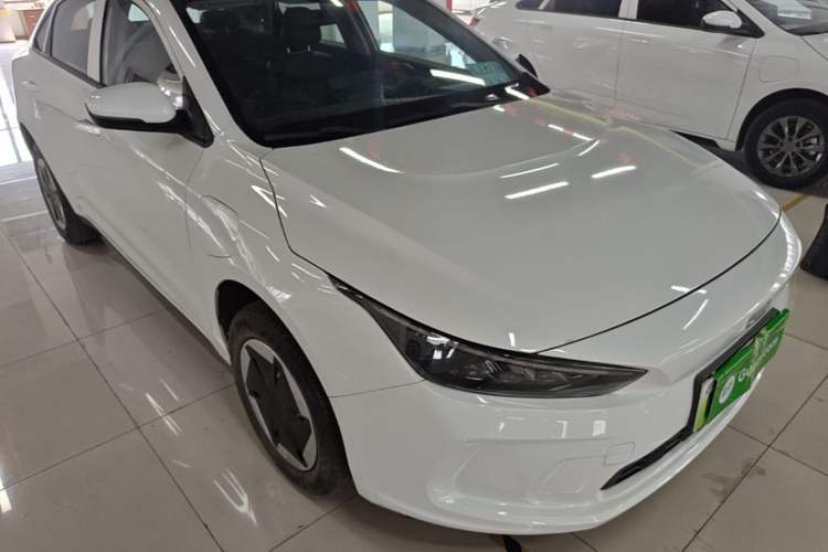 Used Geometry A 2024 410KM Travel Edition Front Right 45 Deg
