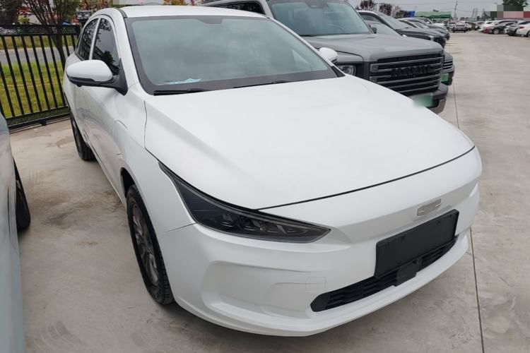 Used Geometry A 2024 410KM Travel Edition Front Right 45 Deg