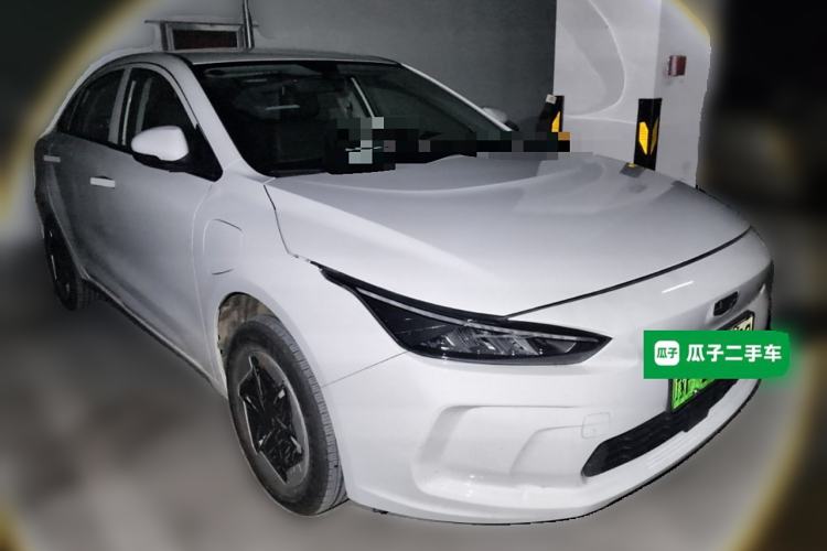 Used Geometry A 2024 500KM Travel Edition Front Right 45 Deg