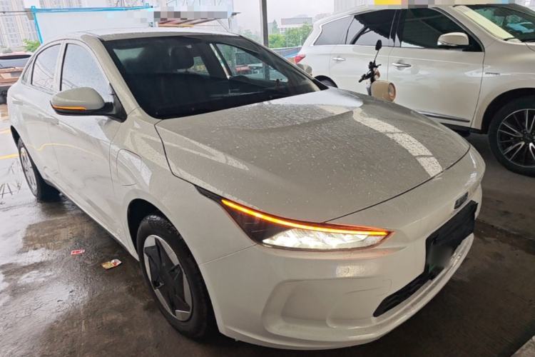 Used Geometry A 2024 410KM Travel Edition Front Right 45 Deg