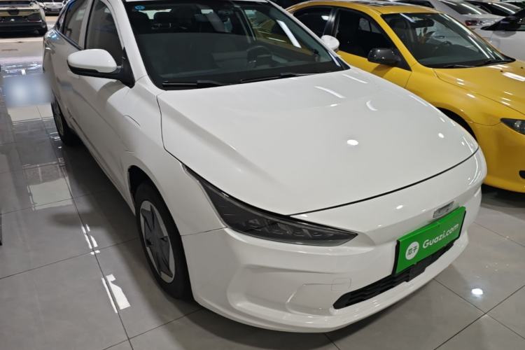 Used Geometry A 2024 410KM Travel Edition Front Right 45 Deg